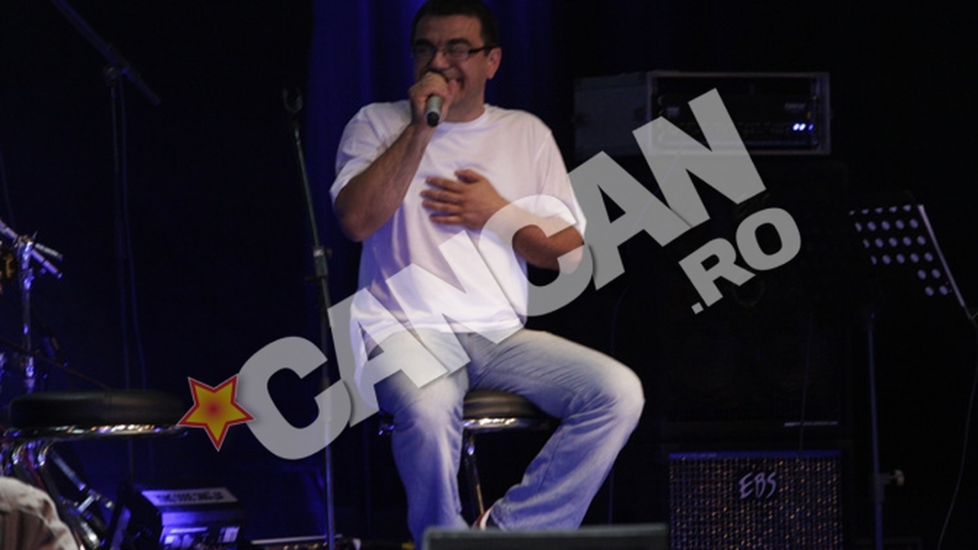 Mihai Margineanu a facut show la Sala Palatului alaturi de actorii din "Las Fierbinti"!