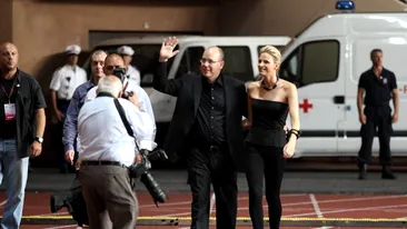 Albert al II-lea si logodnica lui au oferit poporului un concert Eagles