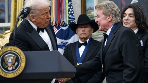 Casa Albă n-a mai văzut așa ceva! Trump a transformat Biroul Oval în cea mai exclusivistă gală a anului