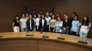 Comunicat de presă. Primarul Robert Negoiță a premiat elevii de top din Sectorul 3