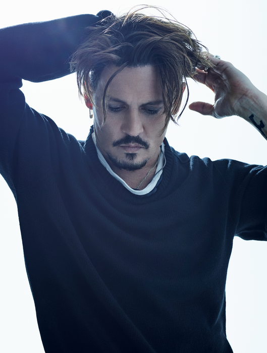 Johnny Depp a sărit la bătaie chiar pe platourile de filmare:”Îți dau 100.000 de dolari să-mi dai un pumn chiar acum!”