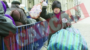 Afacere cu sticle goale in curtea Patriarhiei