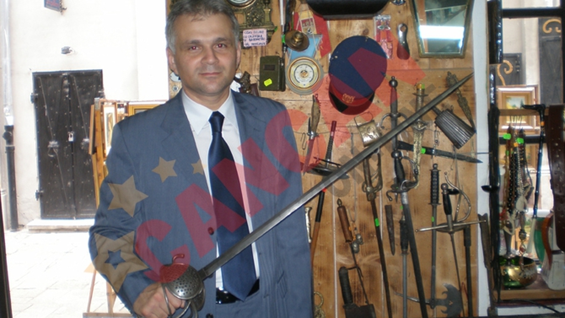 Purtatorul de cuvant al Politiei Capitalei isi cauta sabie