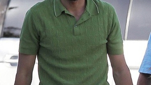 Ashton Kutcher va juca rolul lui Steve Jobs intr-un film biografic!