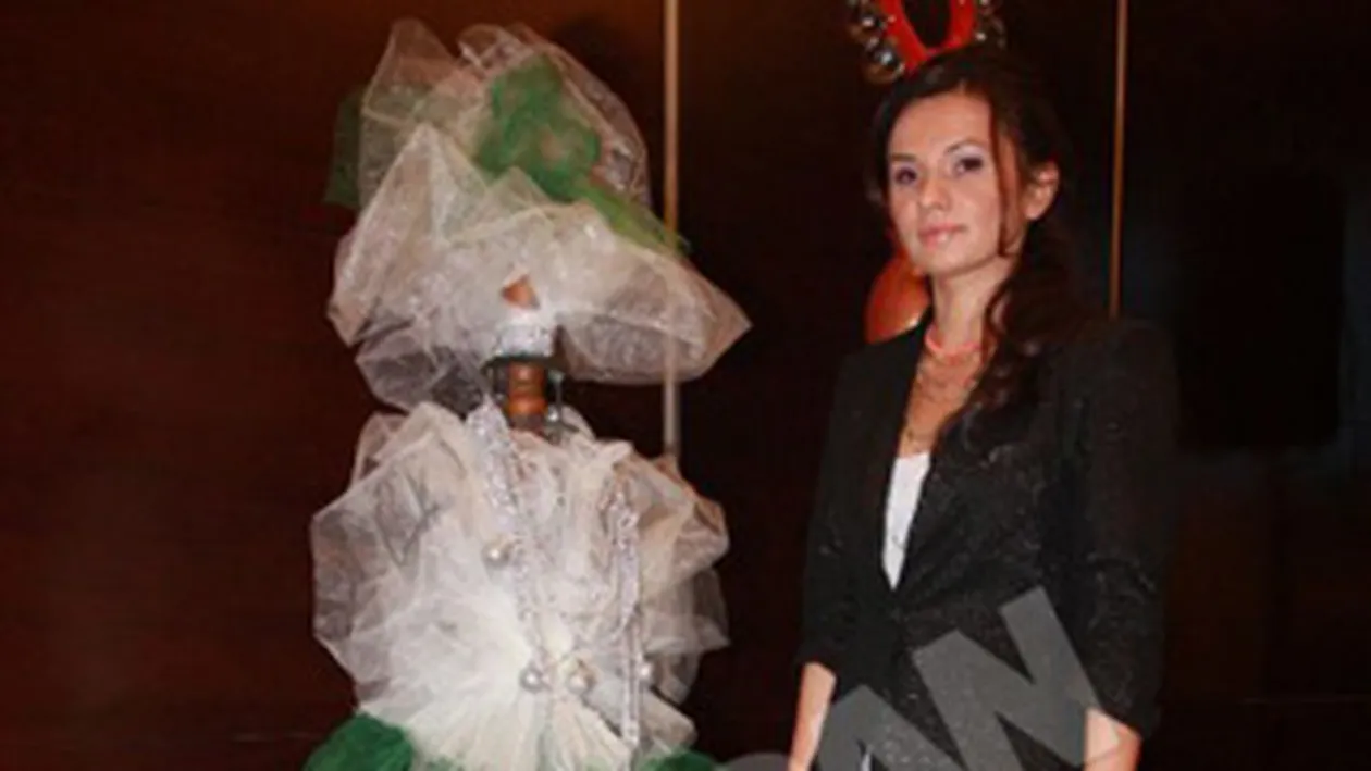 Mirela Stelea, designer la Festivalul Brazilor de Craciun! Vezi cum arata bradutul pe care il va vinde pentru a ajuta copiii in dificultate!