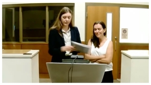 Primele imagini cu Anca Sabo din sala de judecată. Mama minorului care a murit în mașină a ajuns în instanță