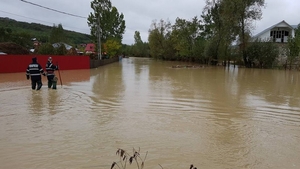 Femeia luată de viitură la Vaslui a fost găsită decedată