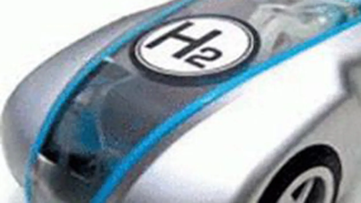 Indienii construiesc autoturismul pe baza de apa!