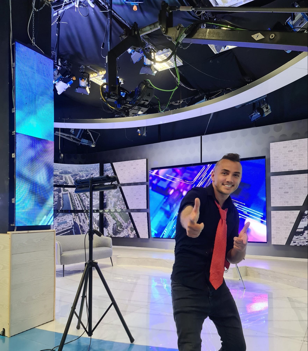Mihai Trăistariu, în platoul unei emisiuni TV
