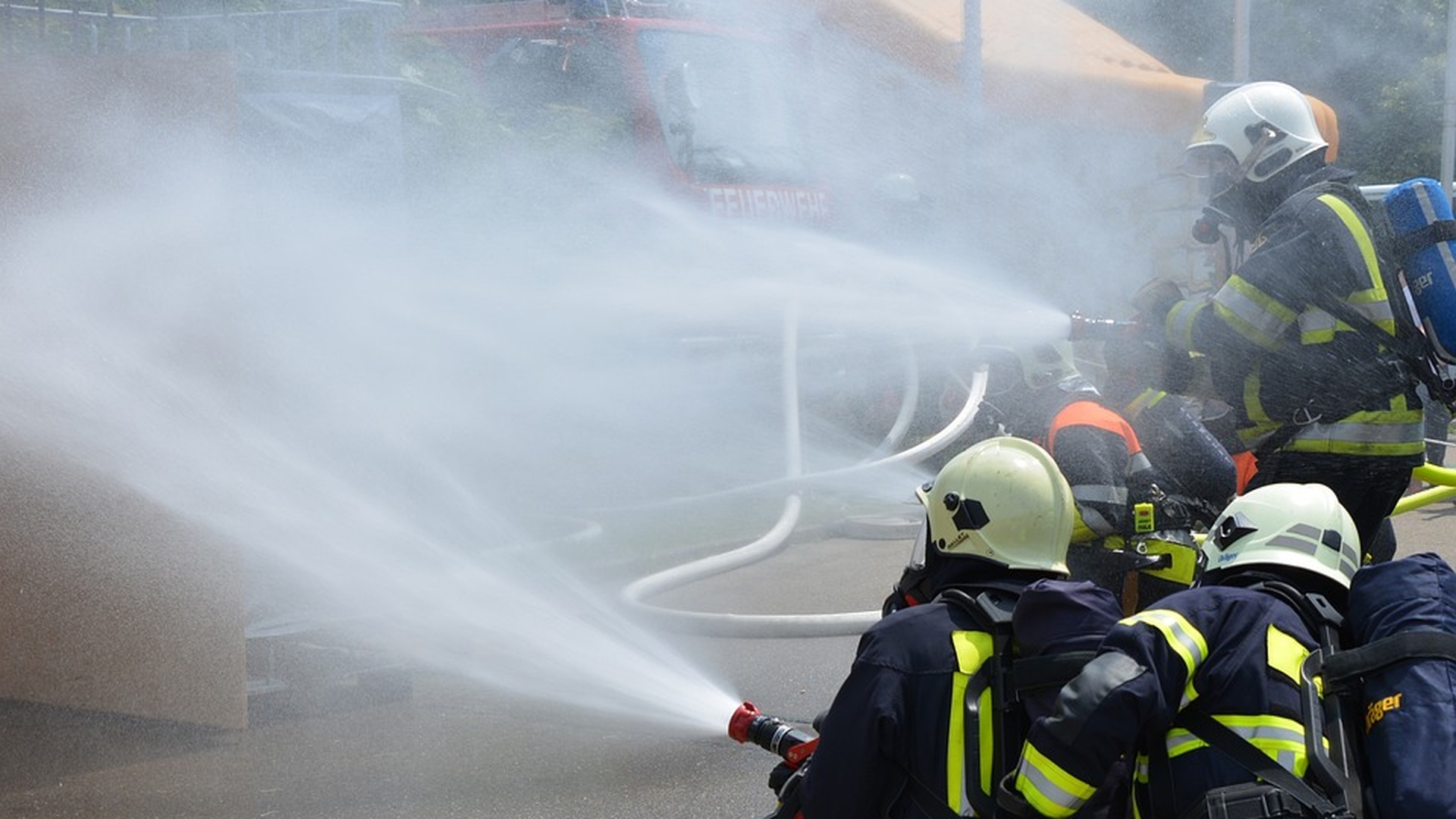 Tragedie în Capitală! Trei frați de 2, 3 și 6 ani au murit într-un incendiu. Familia este distrusă de durere