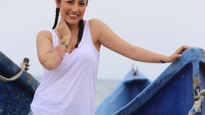 Andra, în costum de baie! Cum s-a pozat vedeta la piscină