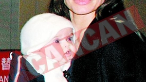 Angelina si Brad vor mai avea un copil peste o luna
