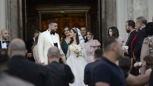 Moment uluitor! Fiica lui Gigi Becali a luat microfonul în timpul nunții și i-a lăsat pe toți mască: "Tată, eu.."
