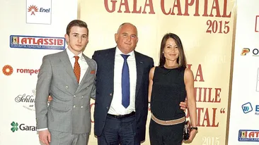 El a provocat adulterul acestei veri in Romania! Cine este pustiul de 18 ani care i-a “spart casa” unei bombe sexy!