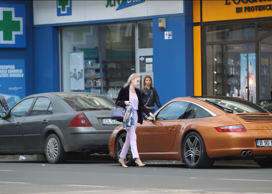 Adina, fiica lui Ioan Niculae, are o relație de peste 5 ani cu Ovidiu Toma
