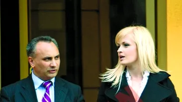 A petrecut acasa la fostul iubit