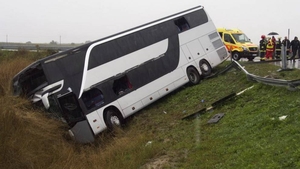 Un autocar cu 40 de persoane, implicat într-un accident rutier. Bilanţul victimelor