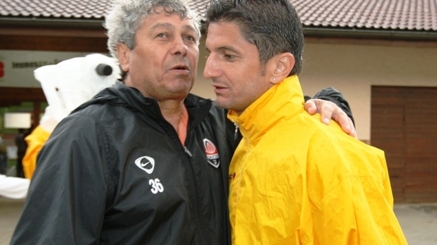 Mircea Lucescu, alături de Răzvan la returul din Champions League dintre Basel și PAOK!