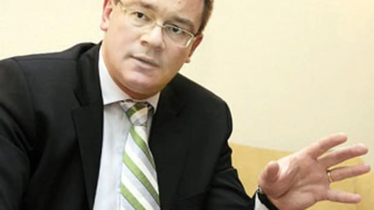 Premierul Mihai Razvan Ungureanu a sesizat Parchetul pentru neregulile in dosarele de restituire de la ANRP