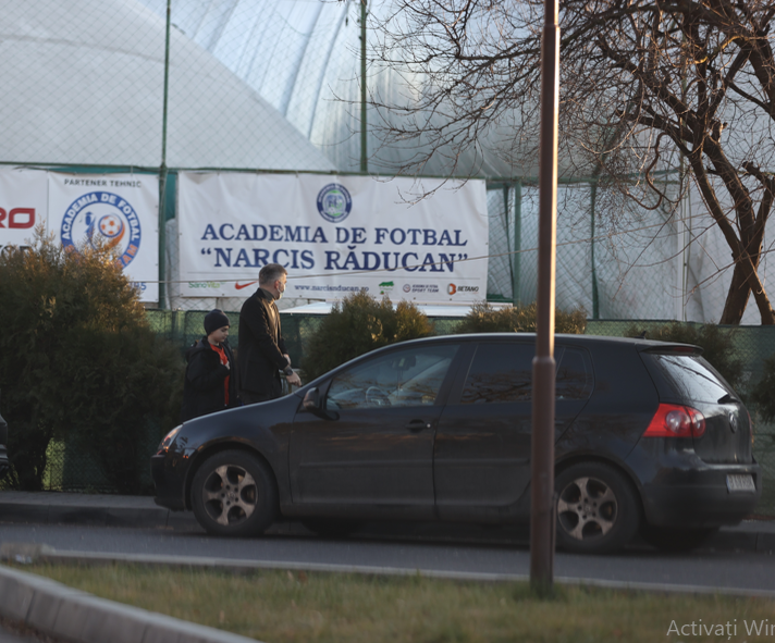 Edward Iordănescu își duce fiul la Academia de Fotbal a lui Narcis Răducan