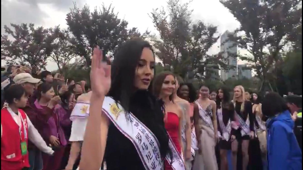 Monica Hill, o tânără super sexy