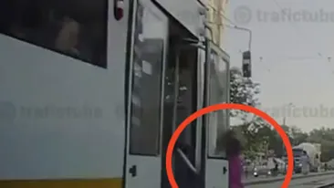 Tanara lovita de tramvai in Rahova e politista la Sectia 14