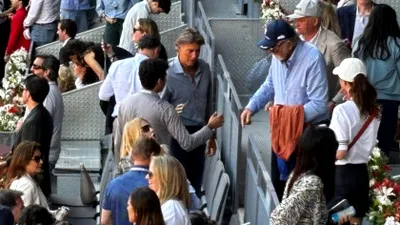 Apariție rară a lui Karim Țiriac, fiul mai mic al magnatului Ion Țiriac. Stă la Chicago și coordonează afacerile unui brand de haine și accesorii de lux