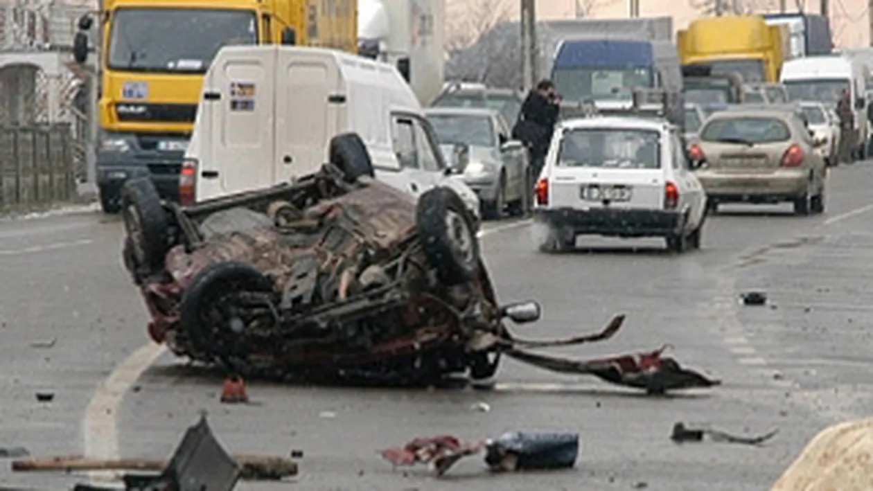 Doi morti si doi raniti pe DN7 in urma unui accident rutier