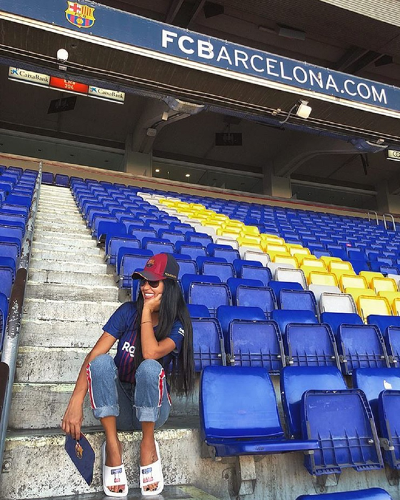 Daniela Crudu a vizitat stadionul Camp Nou
