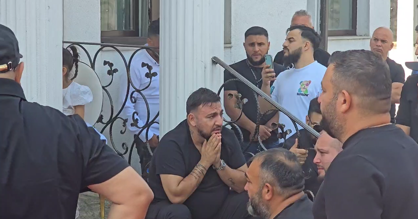 Ciprian Pian, condus pe ultimul drum! Imaginile durerii în 100 de fotografii