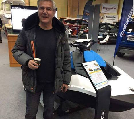 Solistul Holograf, fericit după ce și-a luat jet ski