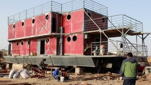 Teama de Apocalipsa l-a infectat si pe el! Un chinez isi construieste o arca dupa modelul lui Noe