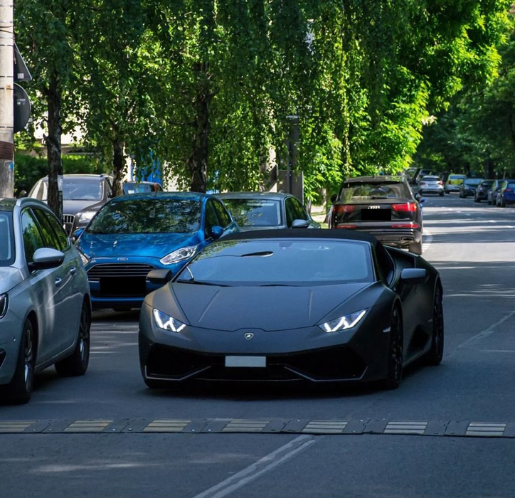 Milionarul deține și un Lamborghini Huracan Spyder (Foto: Instagram)