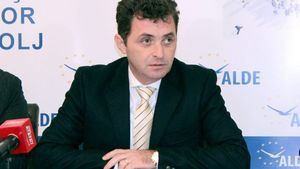 Deputatul Ion Cupă şi fostul ambasador în Finlanda Cătălin Avramescu s-au înscris în PMP