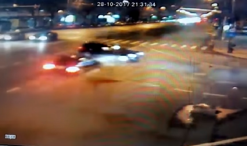 VIDEO / Adolescenta rănită grav în urma accidentului violent din Iaşi a murit: „Nu a mai putut lupta şi a ales o altă viaţă. Adio, Ana”