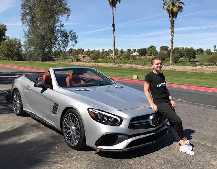 SIMONA HALEP a câştigat pentru prima dată un meci împotriva MARIEI SHARAPOVA!