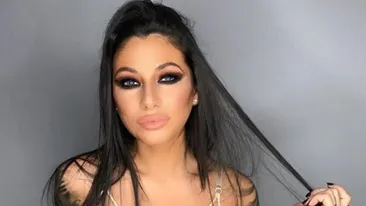 Roxana Vancea s-a pozat goală pușcă, în piscină! Fotografia interzisă minorilor a încins tot internetul