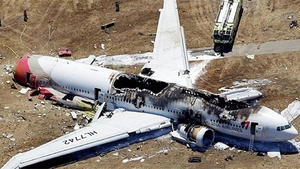Mărturiile unui pasager al avionului care s-a prăbuşit în San Francisco: "Zbura deja la altitudine foarte joasă"