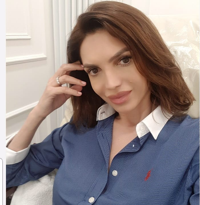 Cristina Spătar se mărită? Artista a primit inelul chiar de ziua ei de naștere