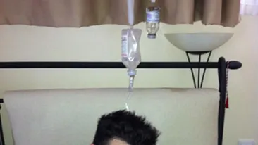 Smiley, atins de epidemia de rubeola? Sta cu perfuzia la cap!