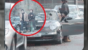 A lăsat cavalerismul în parcare! Nicolai Tand a urcat primul în Porsche