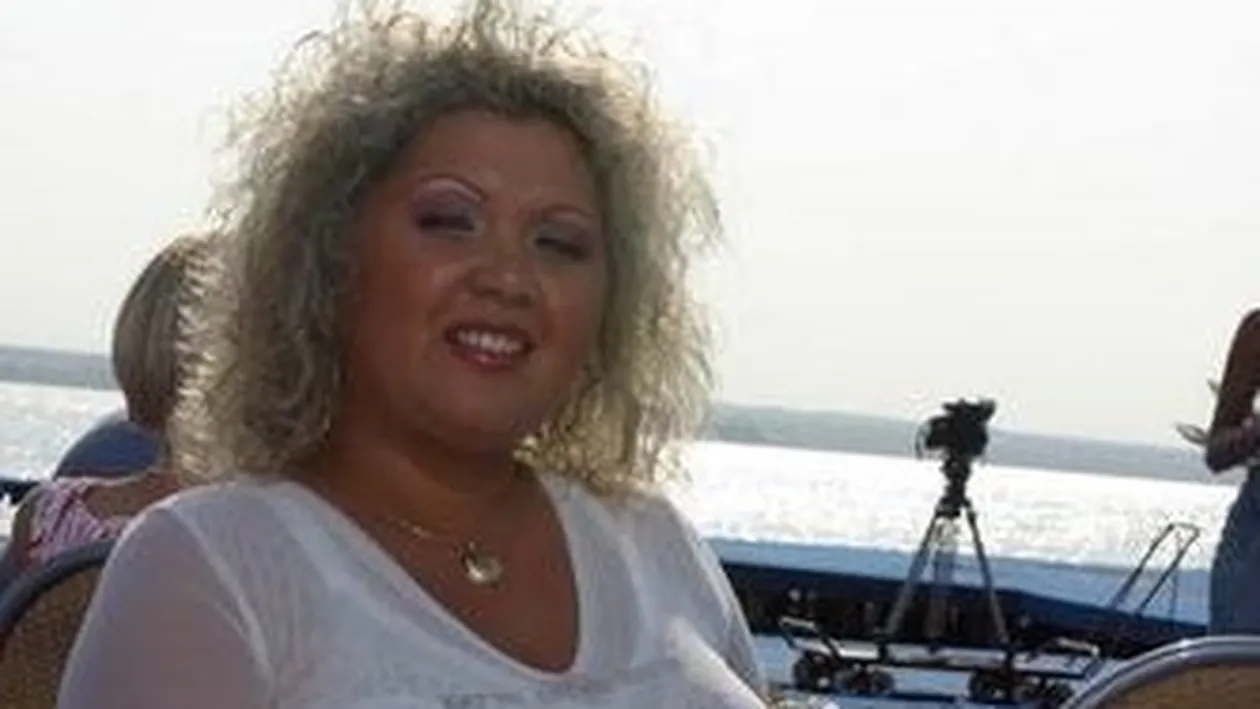 Minodora a slăbit 12 kg în două luni! Cum arată artista după operaţia de micşorare a stomacului