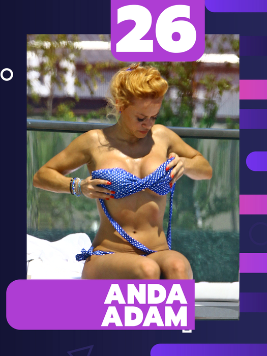 Top 30 sexy – dive care au devenit pudice și încearcă să-și acopere “elementele din dotare” cu mânuța. Gina Pistol & Daniela Crudu, în ipostaze de neuitat!