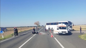 Accident mortal în Ialomița. Un scuterist a fost spulberat de o mașină