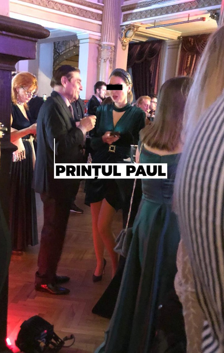Prințul Paul, la discuții cu o tânără atrăgătoare