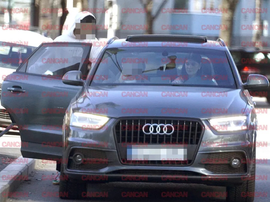 Laura Giurcanu își ia prietenii din drum și se îndreaptă cu toții spre un showroom auto