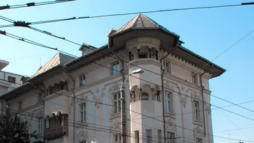 Un medic ginecolog din Capitală susține că împărtăşania ucide coronavirusul! Reacția spitalului: „Ne...”