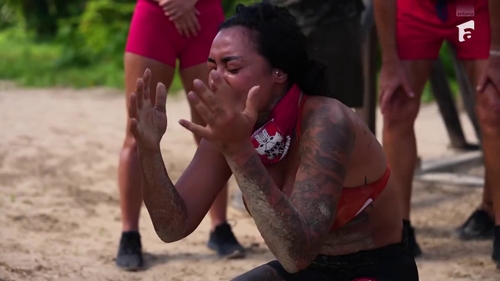 Naba Salem, scoasă pe targă de la Survivor 2026. Ce a pățit Faimoasa în timpul probei