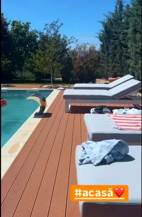 Cum arată vila din Snagov a Mirelei Vaida. Casa are 5 camere, o piscină și o grădină imensă