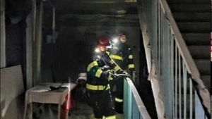 Incendiu la un bloc din Giurgiu! Focul ar fi izbucnit de la câteva lumânări uitate aprinse